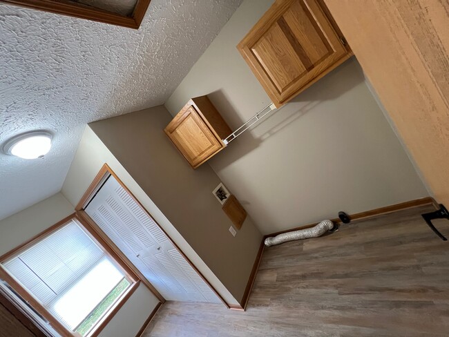 Laundry Room - 273 S Chillicothe St