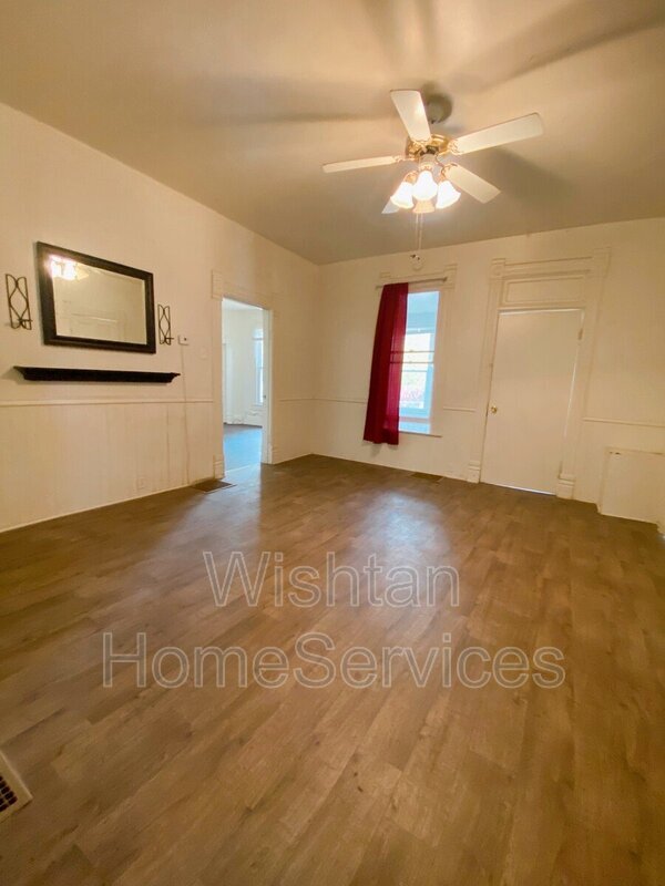 Building Photo - 236 W Washington St