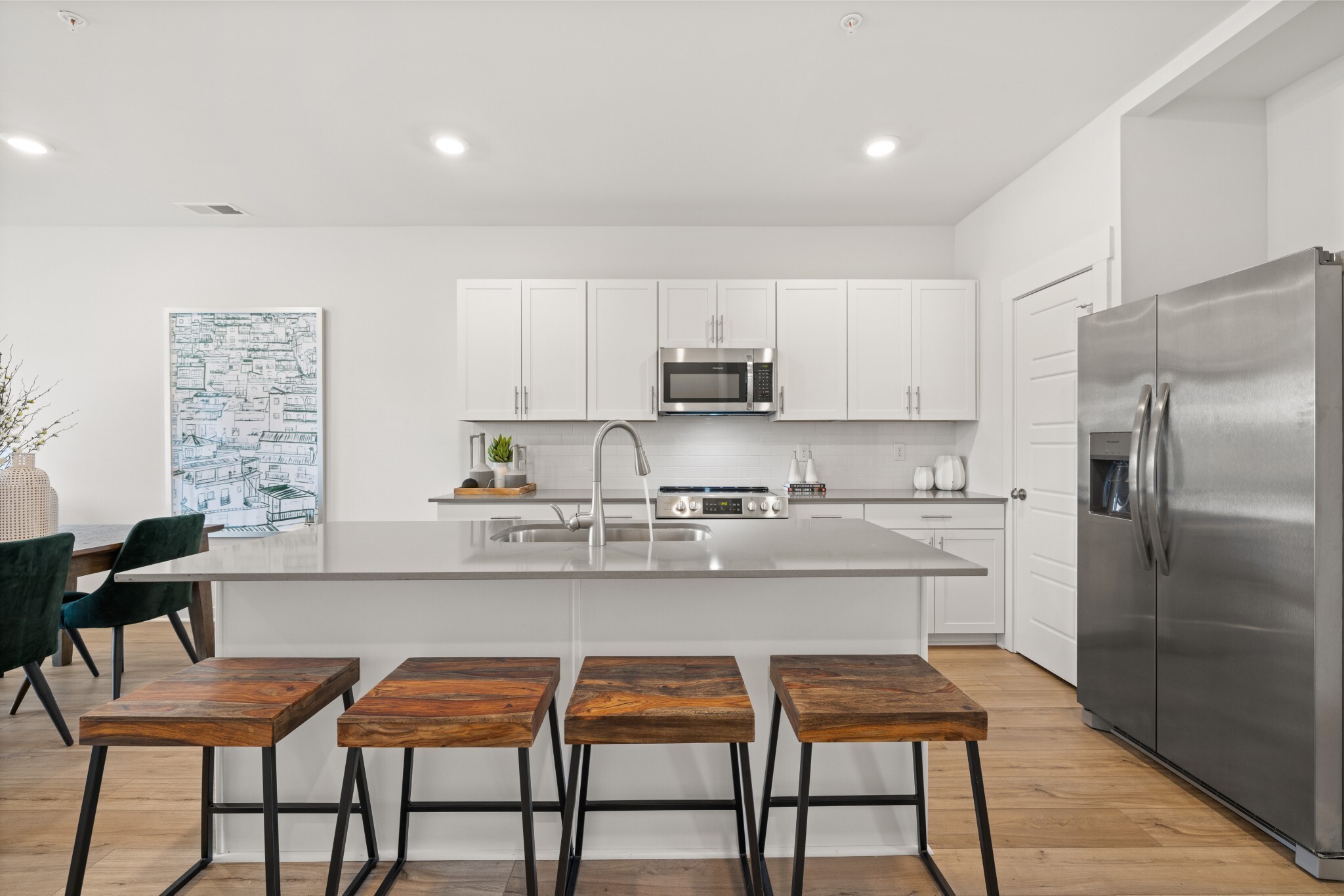 Building Photo - 572 Trinity Way