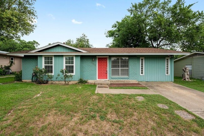 Primary Photo - 3202 Dolphin Dr