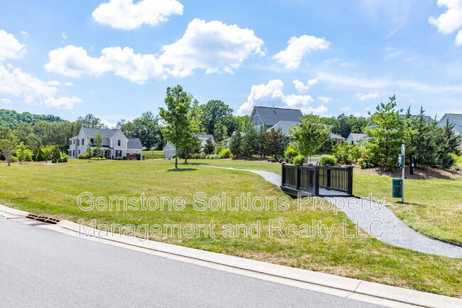 Building Photo - 7284 Ludlow Dr
