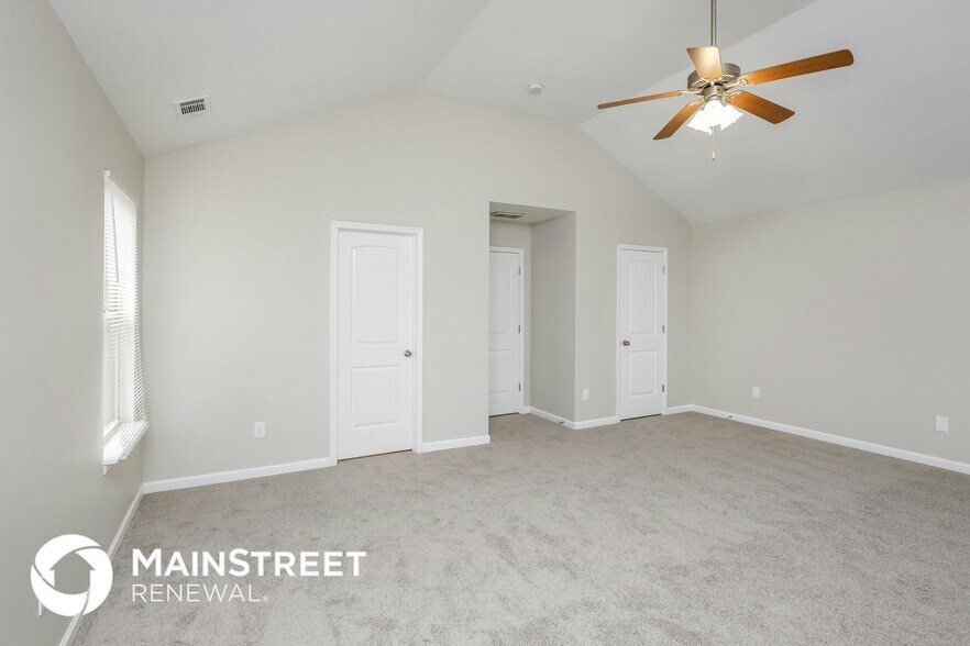 Building Photo - 842 Whitfield Oak Way NE