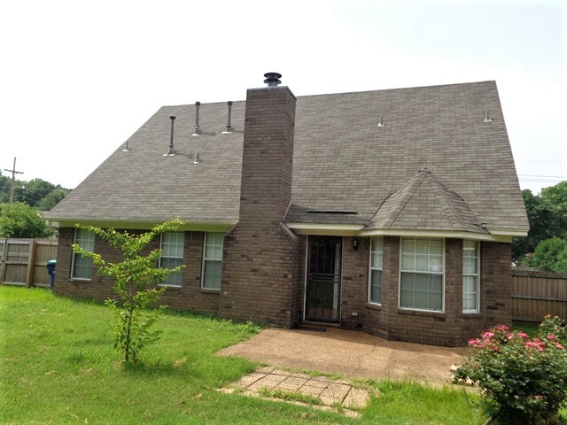 Building Photo - 2166 Greencliff Dr
