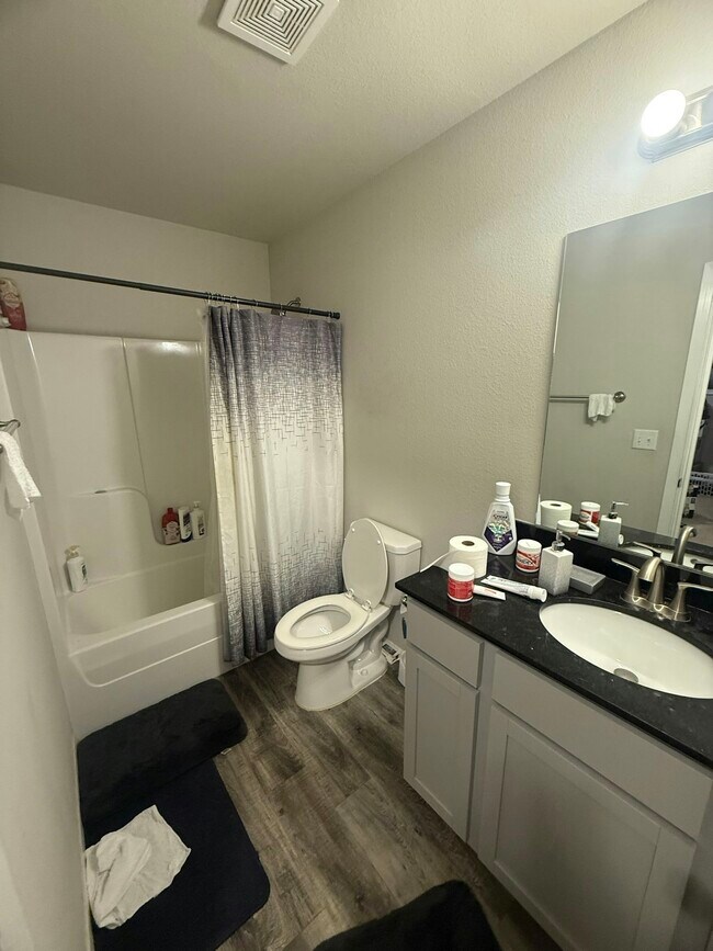 Building Photo - 530 Woodcreek Lp