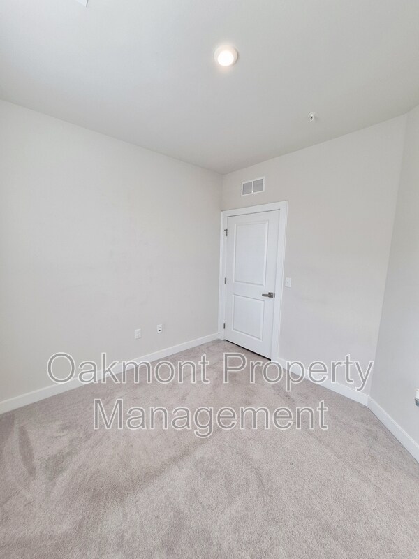 Building Photo - 3700 Maze Runner Dr