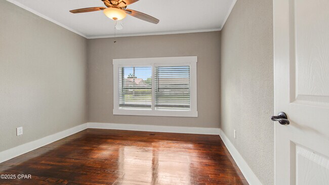 Building Photo - 205 N Macarthur Ave