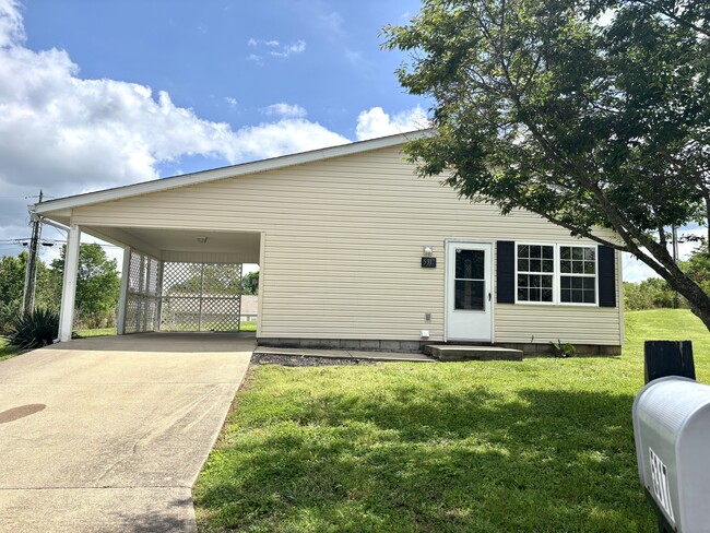 Primary Photo - 5317 Beechwood Dr