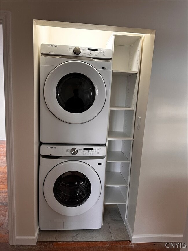 Building Photo - 14 Forest Rd