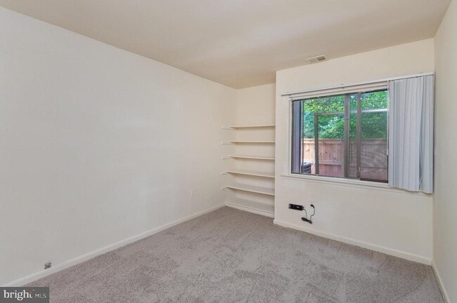 Building Photo - 1764 Wainwright Dr