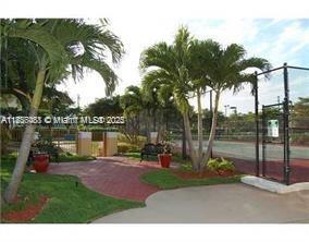 Building Photo - 7680 Westwood Dr