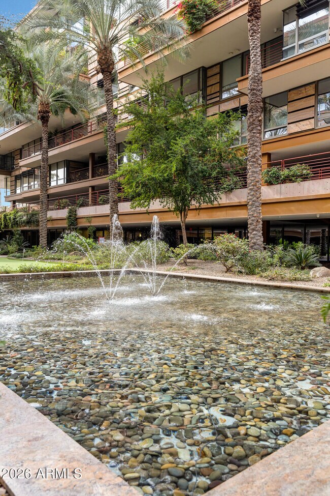 Building Photo - 7157 E Rancho Vista Dr