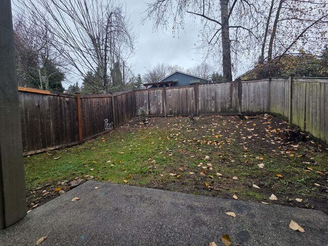 Building Photo - Tired of Apartments? Come Live In This Beauty!!