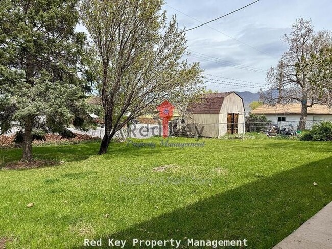 Building Photo - Stansbury Ave Duplex