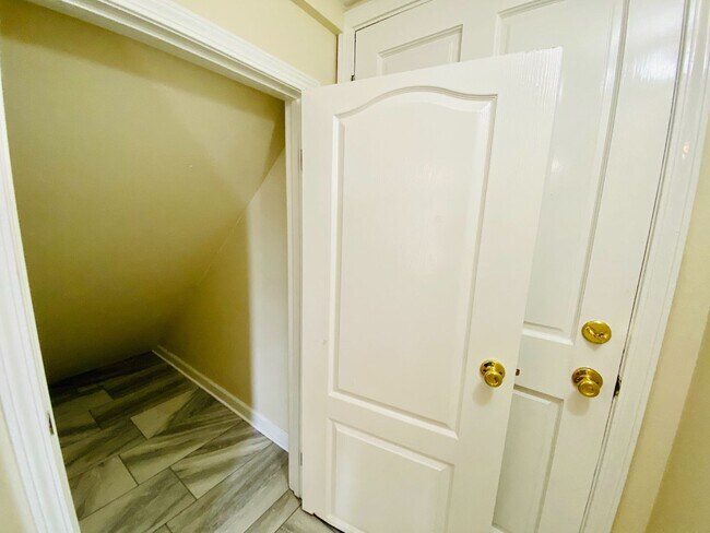 Building Photo - 98 Lummus Dr.- Bonnie's Cottage