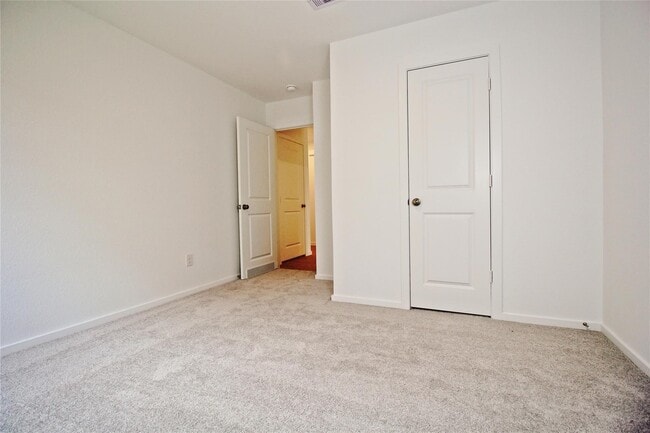 Building Photo - 3218 Elm Br Dr