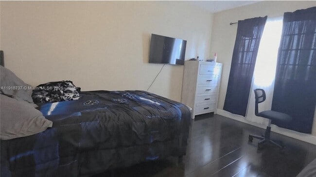 Building Photo - 2612 SW 81st Terrace