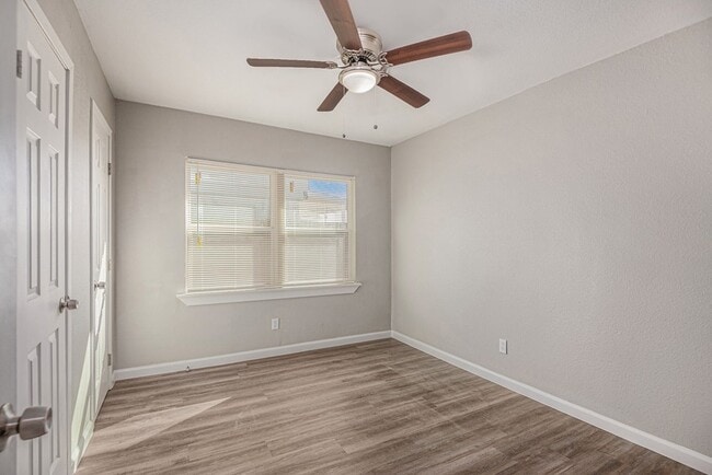 Building Photo - 406 Dawson Cir