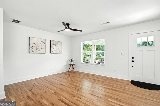 Building Photo - 1597 Glenwood Ave SE