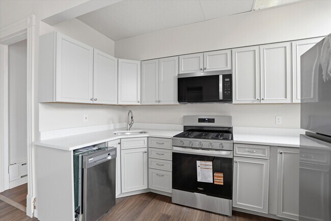 Building Photo - 112 N 11th St