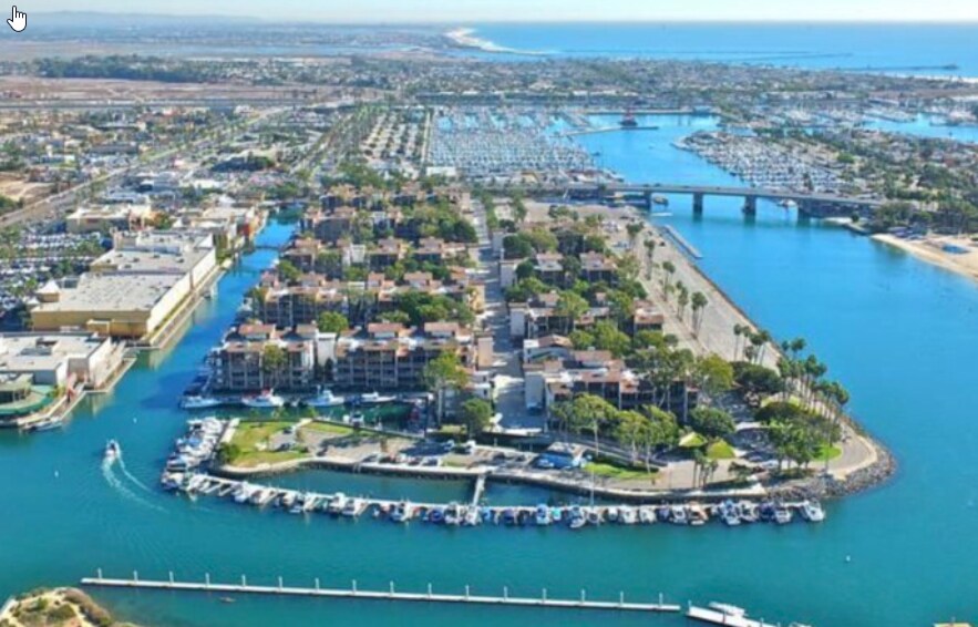 Building Photo - 9125 Marina Pacifica Dr N