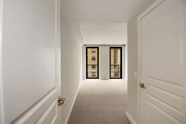 Building Photo - $400 Off! Professionally Managed, Spacious...