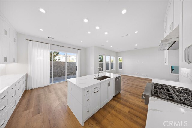 Building Photo - 120 Pin Ln
