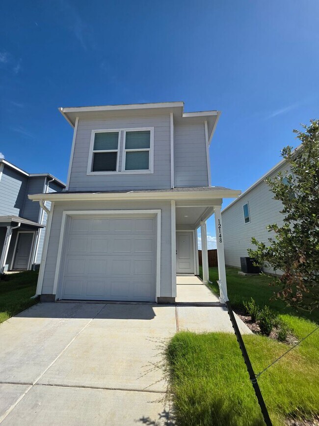 Primary Photo - Your Next Chapter Starts Here: 4-Bedroom H...
