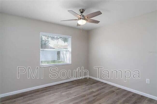Building Photo - 1020 Pine Ridge Cir