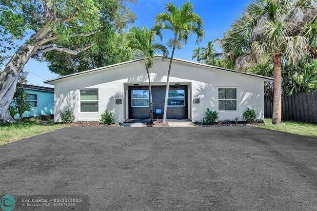 Building Photo - 909 SW 16th St