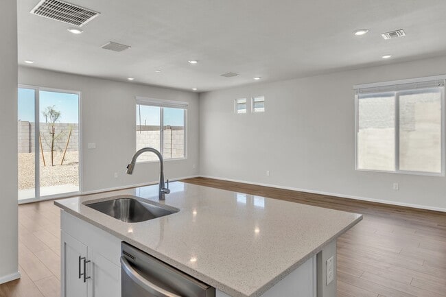 Building Photo - 17996 W Sand Hls Dr