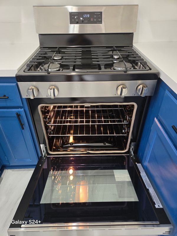 Building Photo - 1570 N Verdugo Rd