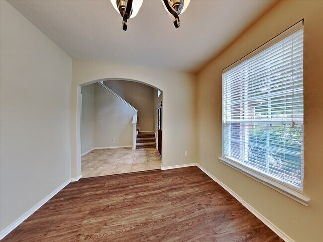 Building Photo - 21349 Thurston Crossing Dr