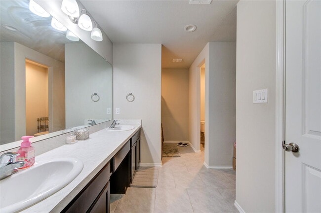 Building Photo - 23726 Bluewood Trace