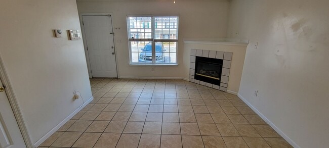 Building Photo - 106 Pinegrove Ct