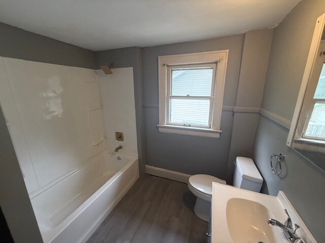 Building Photo - 1170 Lily St