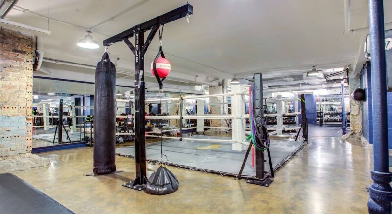 Building Photo - 98 W Chicago Ave