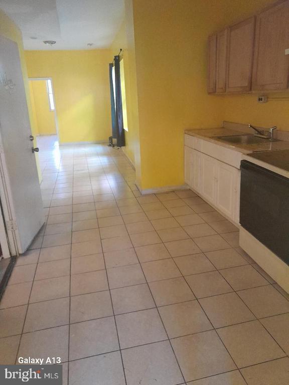 Building Photo - 2500-2 Kensington Ave