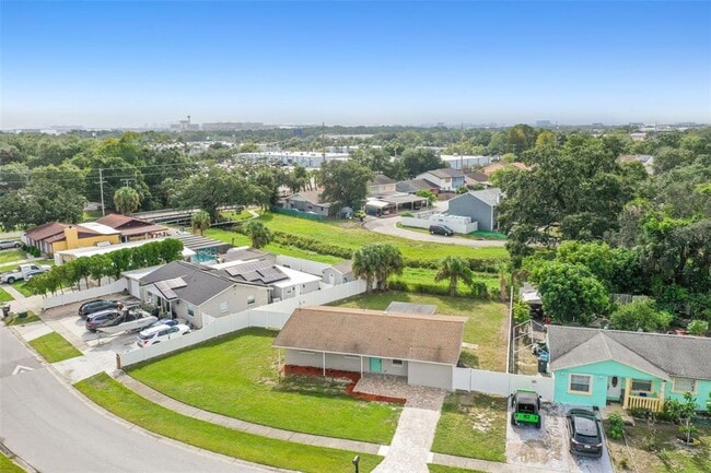 Building Photo - 6408 Yosemite Dr