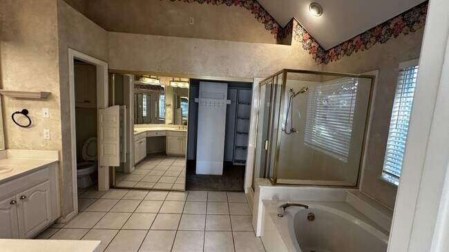Building Photo - 18532 Bay Pines Ln