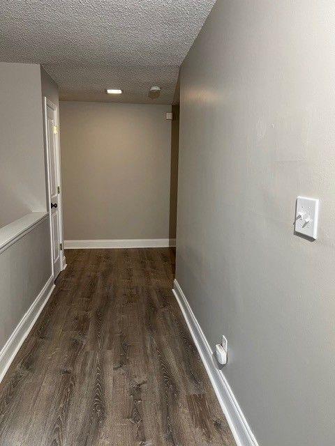 Building Photo - 28 Middleton Ct