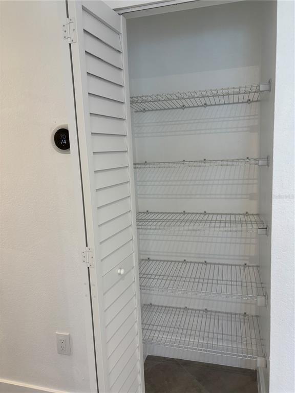 Building Photo - 5815 Erin Ln S