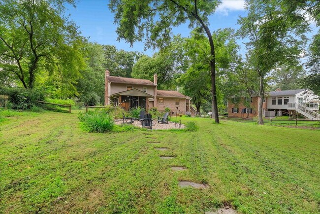 Building Photo - Find Your Forever Home in Valewood Manor