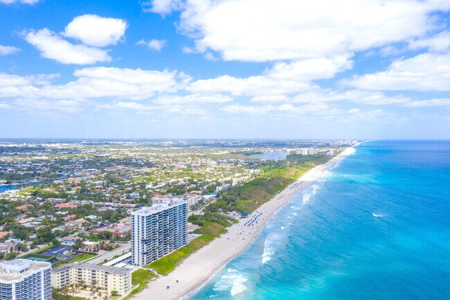 Building Photo - 247 S Ocean Blvd