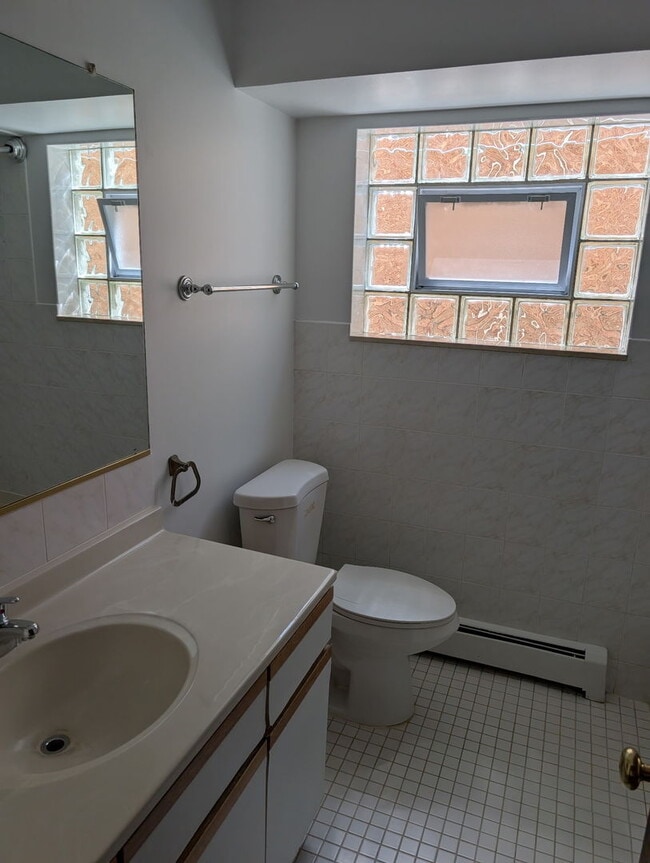 Building Photo - 2411 N 77th Ct