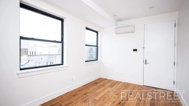 Building Photo - NEW MODERN 2 BED IN CROWN HEIGHTS!