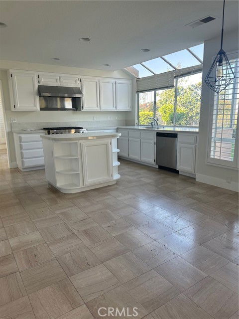 Building Photo - 28451 Fieldbrook