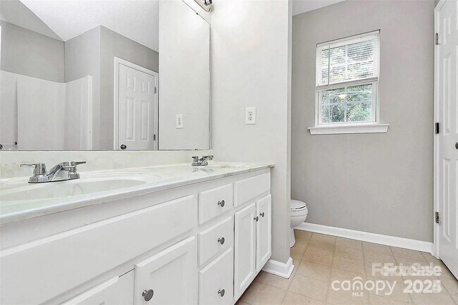 Building Photo - 3737 Kadey Dr