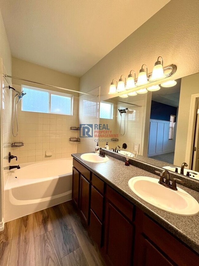 Building Photo - 7665 Buckeye Tree Ln