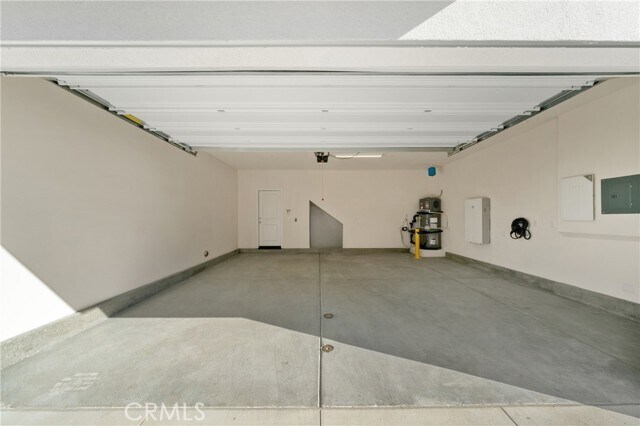 Building Photo - 322 Proctor