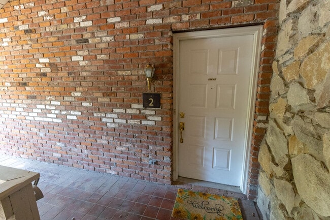 Building Photo - 106 Grn Mdws Rd